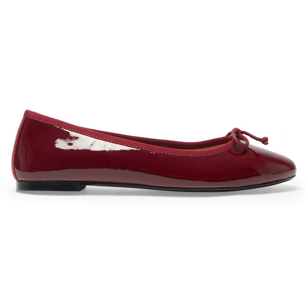 Fonteyn Flat in Wine Leather