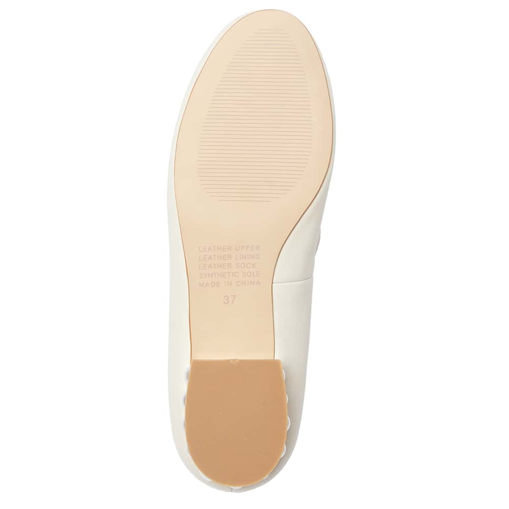 Paris Flat in Ivory Leather