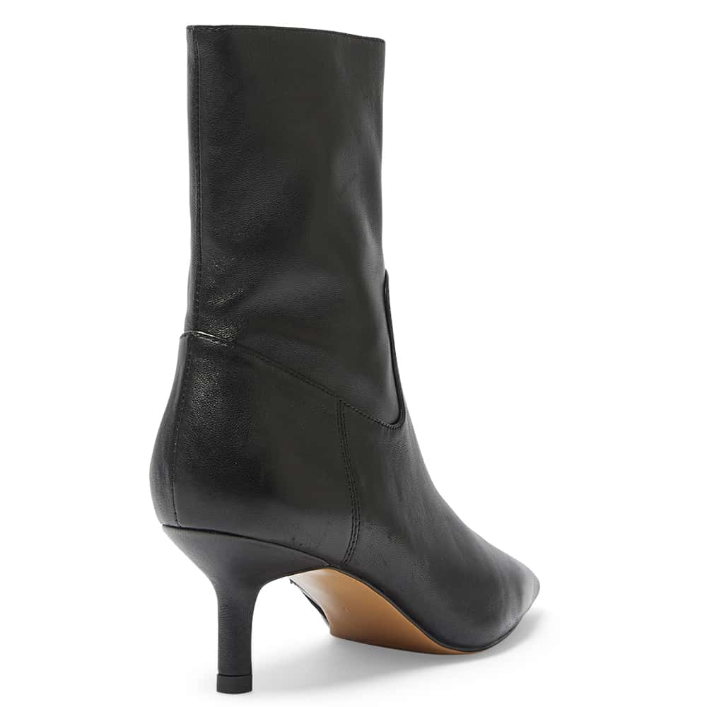 Rogue Boot in Black Leather