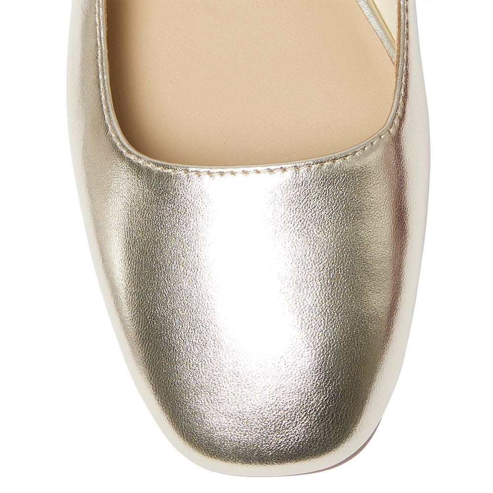 Tottie Flat in Gold Leather