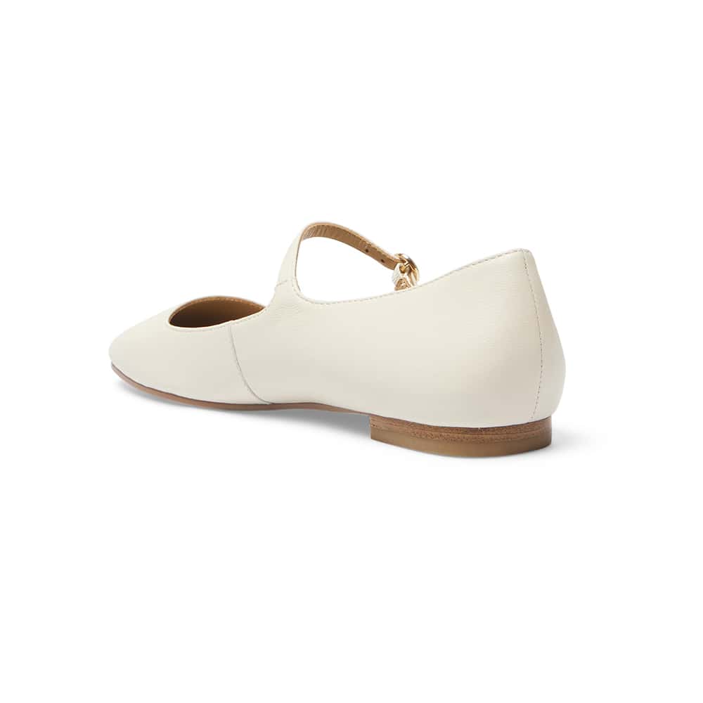 Tottie Flat in Ivory Leather