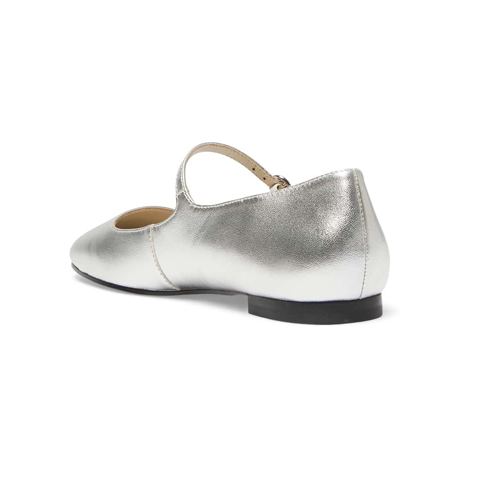 Tottie Flat in Silver Leather