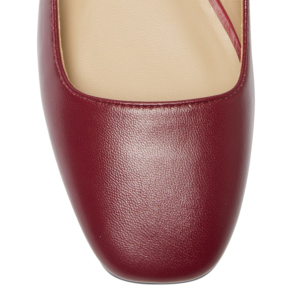 Tottie Flat in Wine Glove Leather