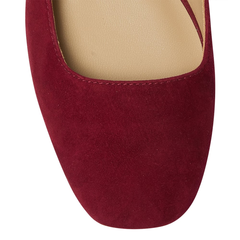 Tottie Flat in Wine Suede Suede