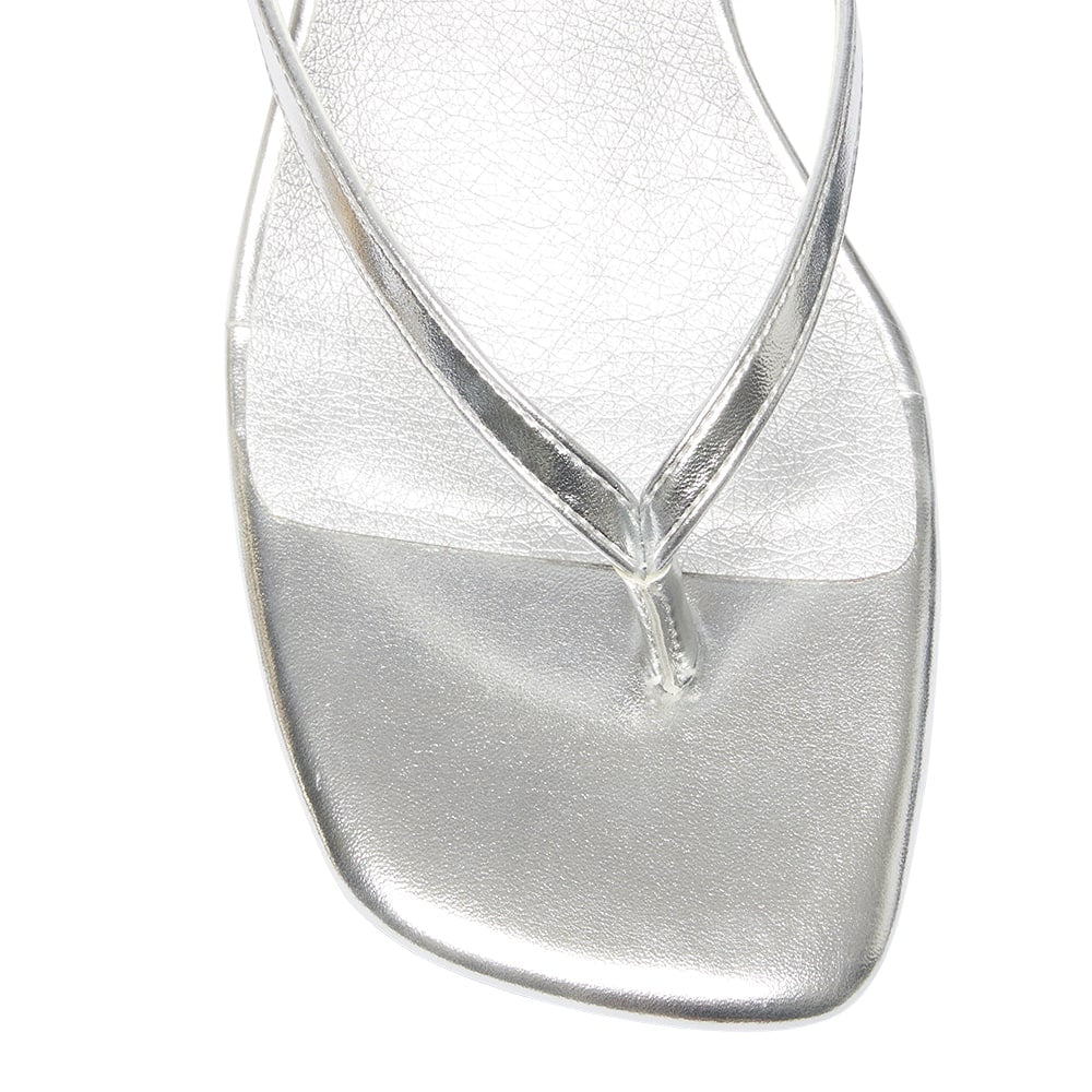 Capri Thongs in Silver Smooth