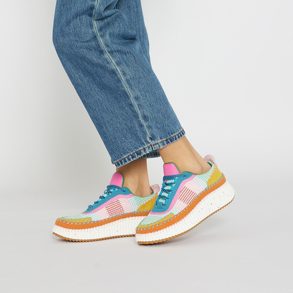 Vivid Sneaker in Bright