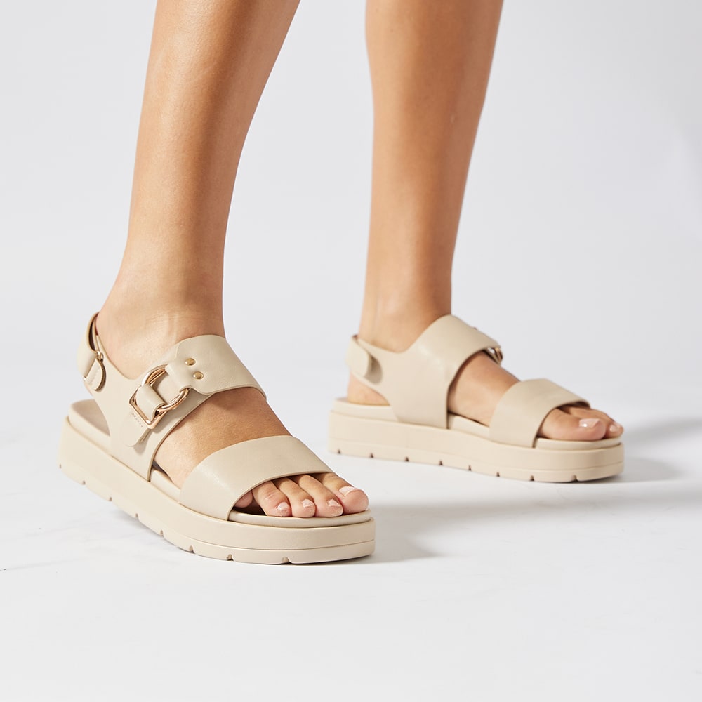 Felix Sandal in Beige Smooth