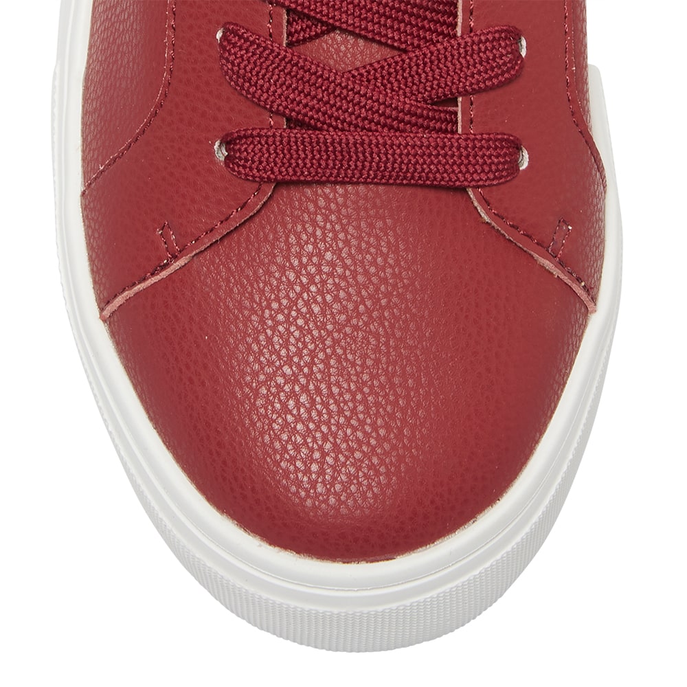 Frenzy Sneaker in Red