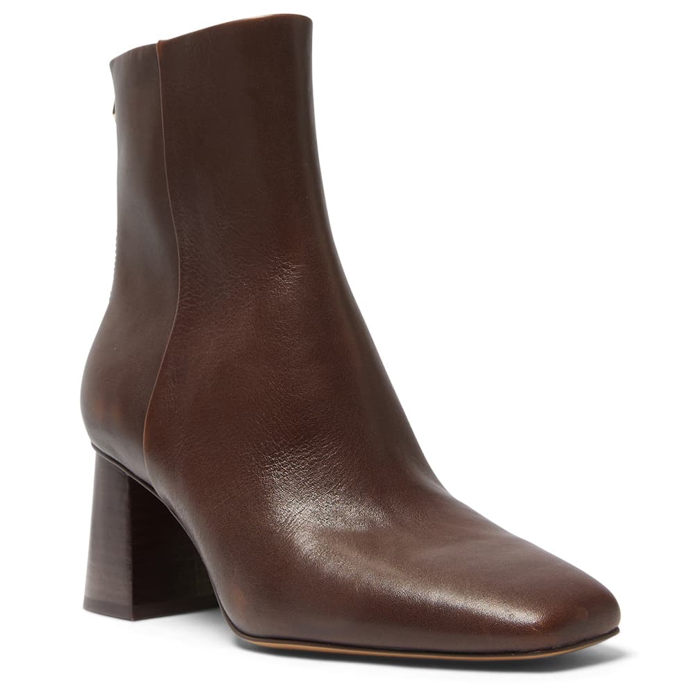 Kade Boot in Chocolate Glove Leather