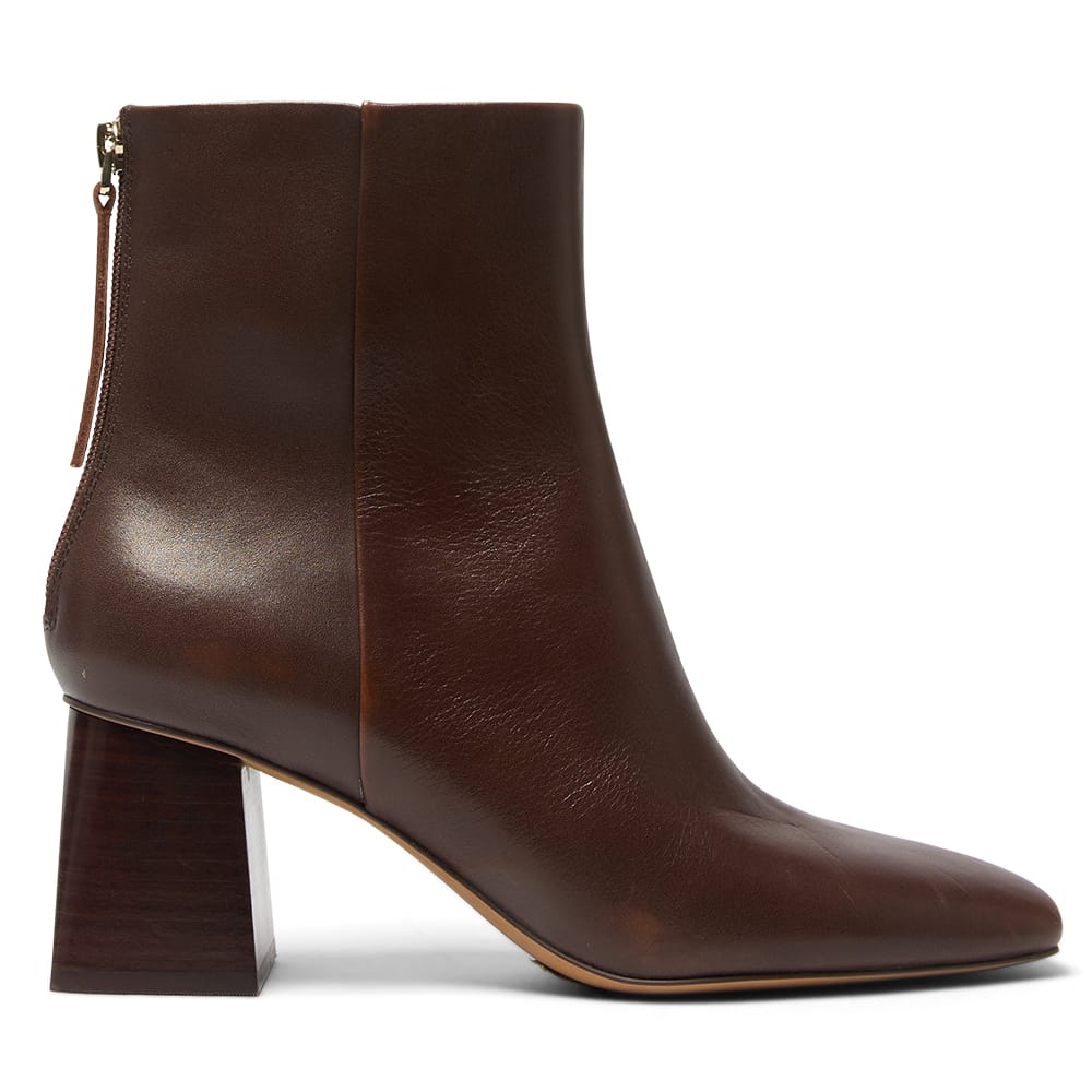 Kade Boot in Chocolate Glove Leather