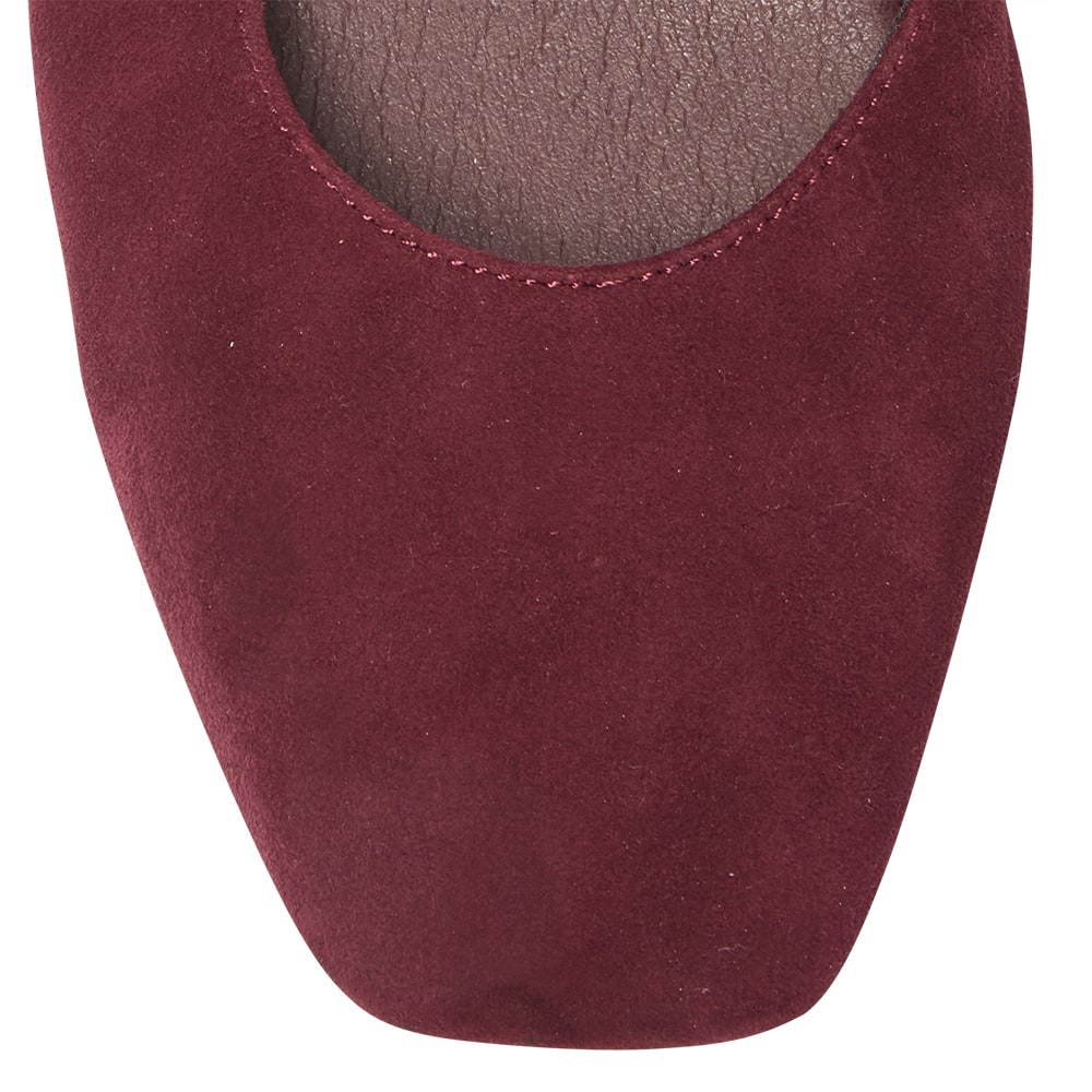 Melrose Flat in Wine Suede Suede