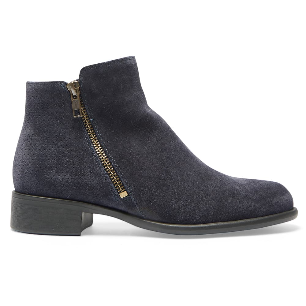 Lorenzo Boot in Navy Suede