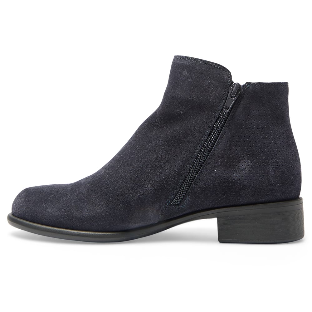 Lorenzo Boot in Navy Suede