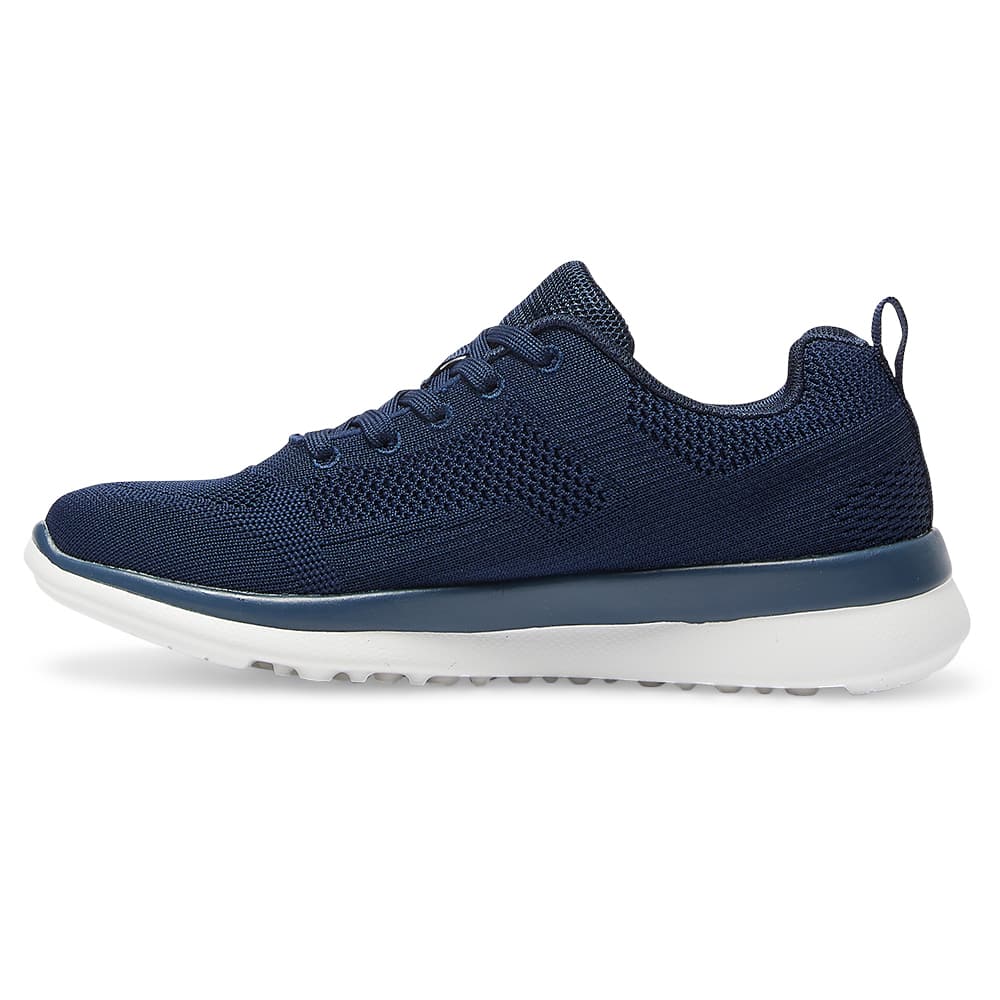 Quantum Sneaker in Navy