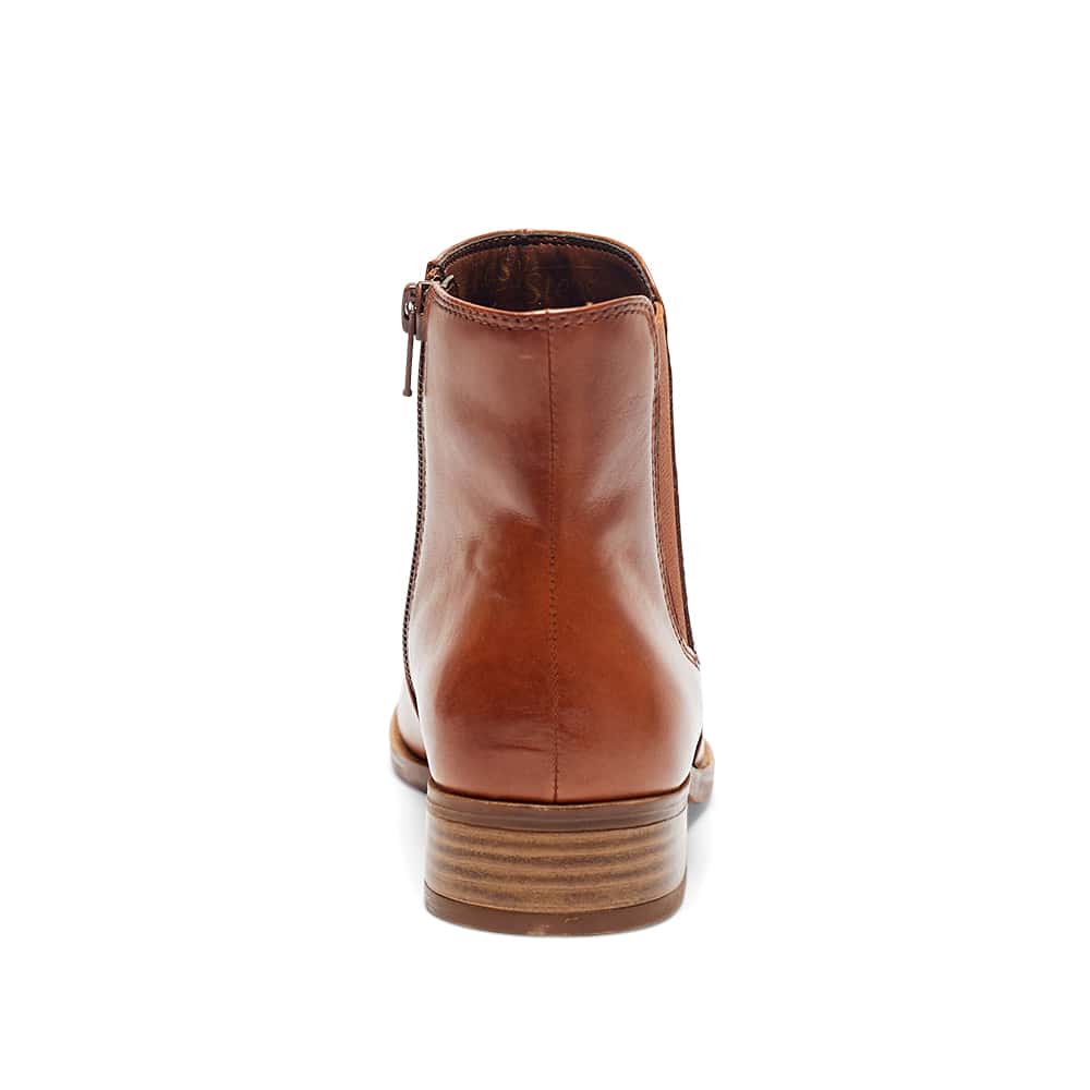 Glasgow Boot in Mid Brown Leather