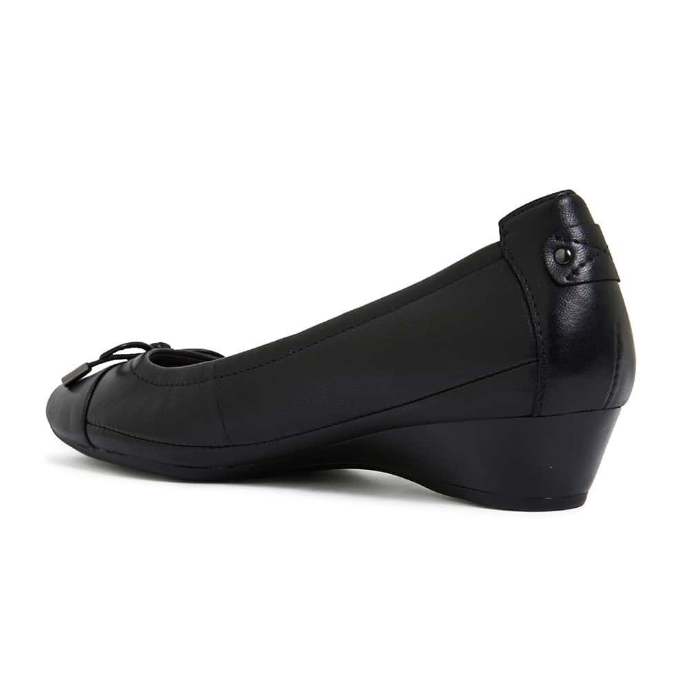 Shannon Heel in Black Leather