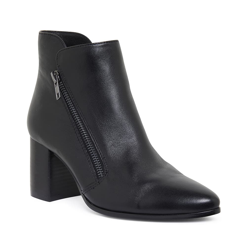 Magic Boot in Black Leather | Jane Debster | Shoe HQ