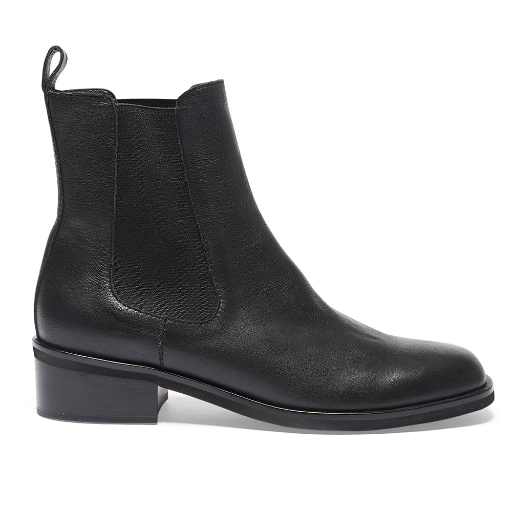 Rafferty Boot in Black Leather | Jane Debster | Shoe HQ
