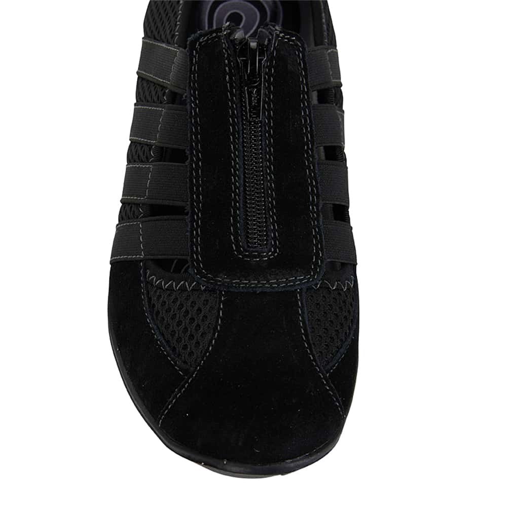 Christina Sneaker in Black