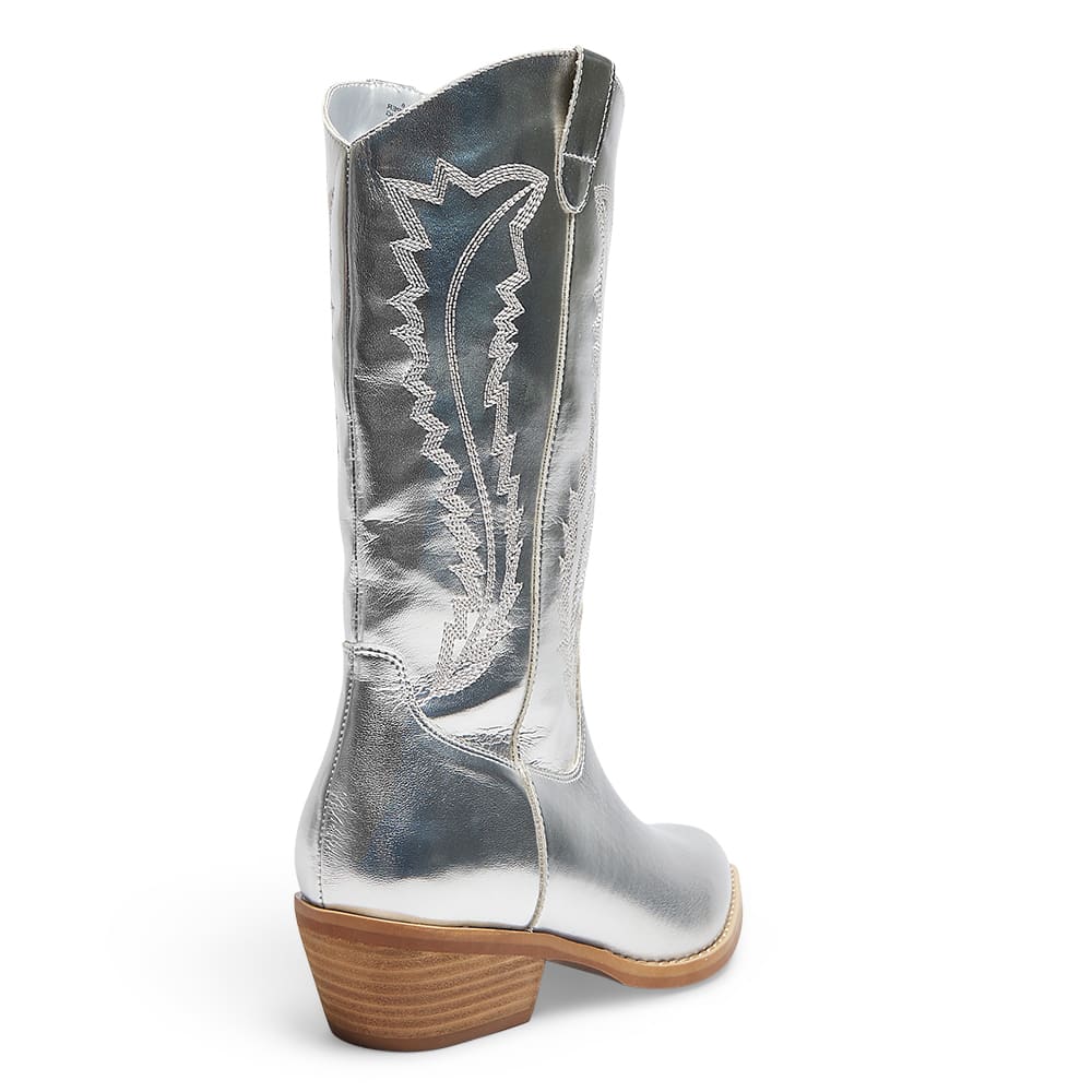 Cowboy Boot in Silver Metallic