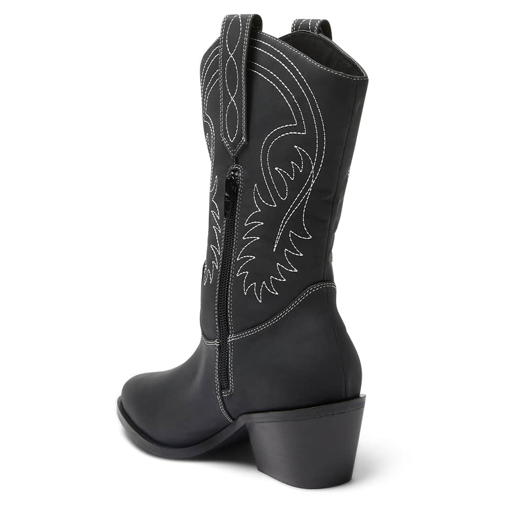 Saloon on sale girl boots