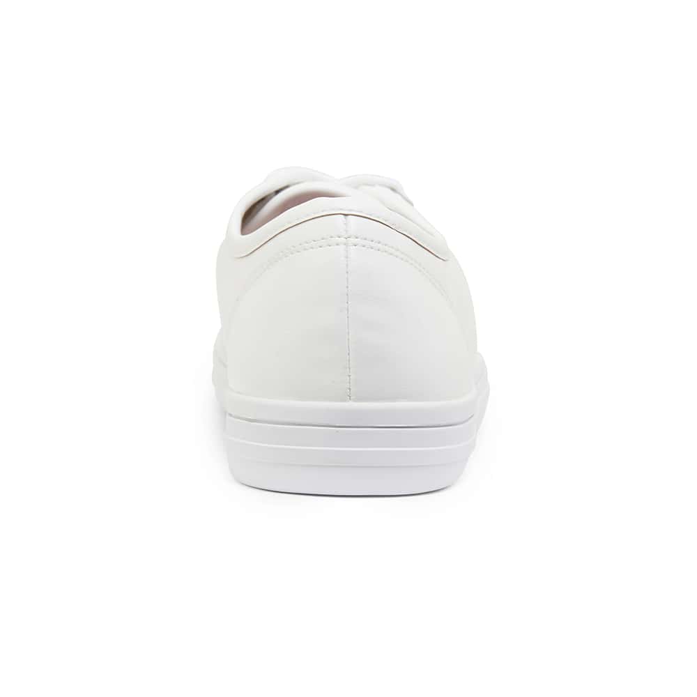 Veto Sneaker in White Smooth