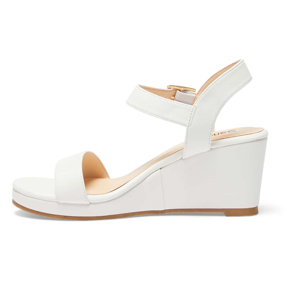 Abbey Wedge in White Smooth