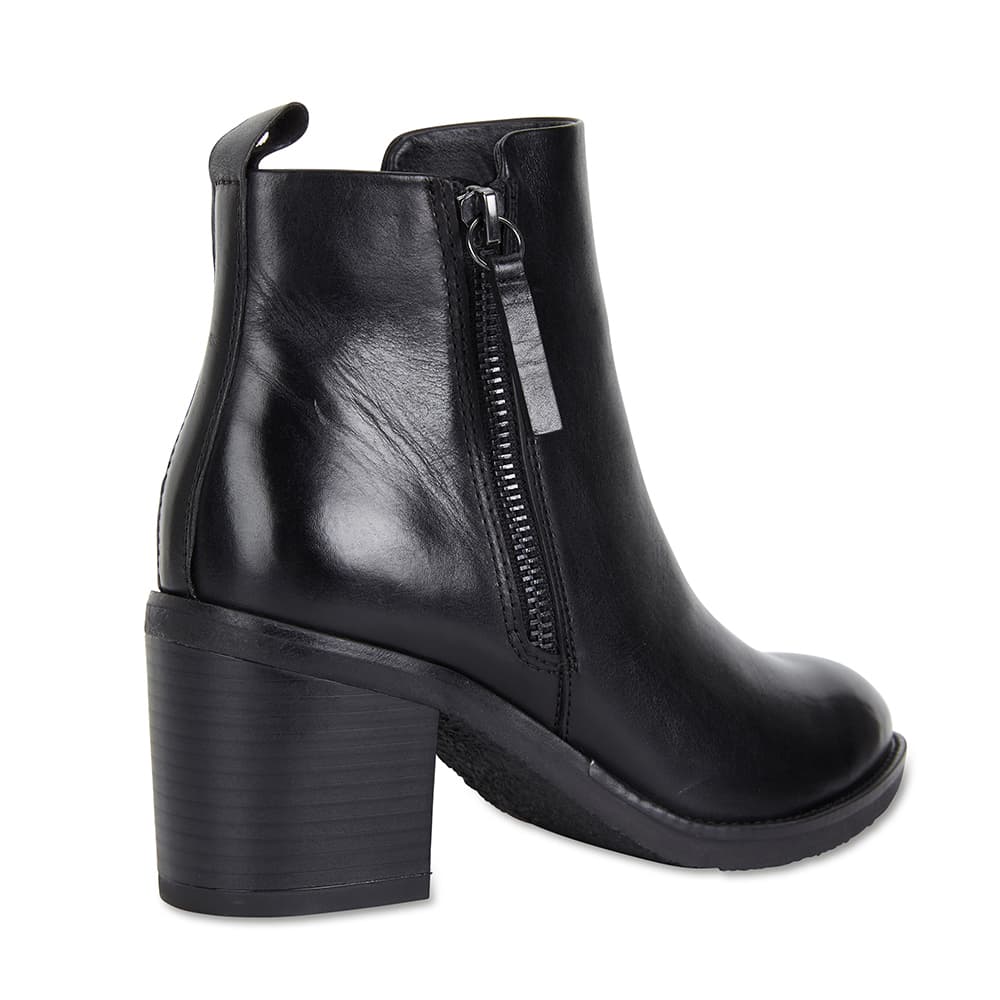 Faye Boot in Black Leather