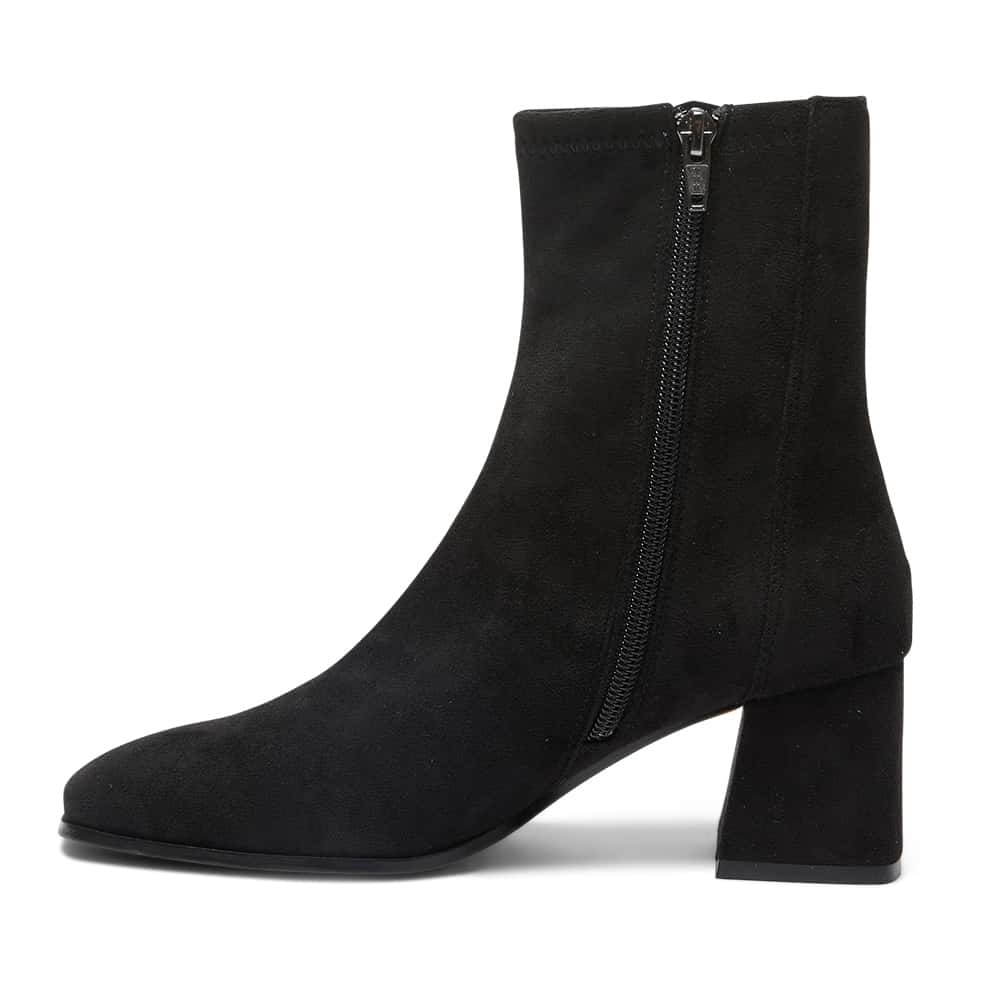 Hampton Boot in Black Stretch Suede