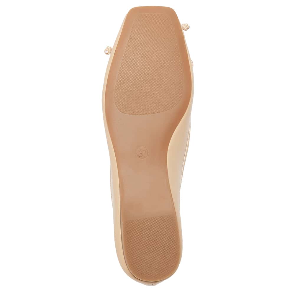 Maya Flat in Nude Leather