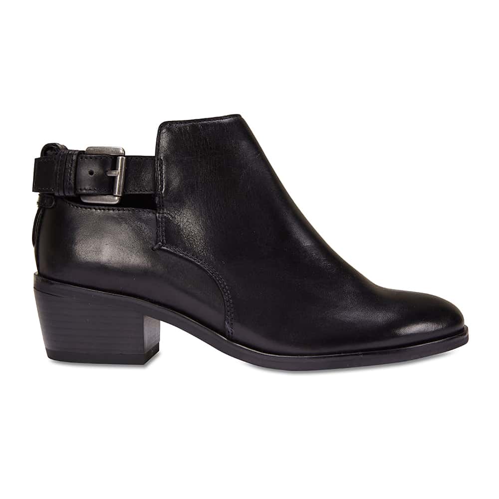 Sandler | Memphis Boot in Black Leather