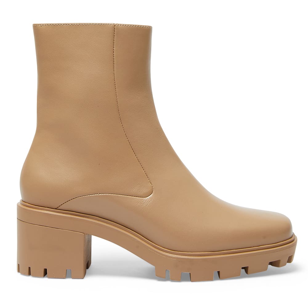 Zack Boot in Camel Leather