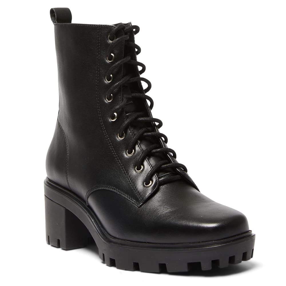 Sandler hotsell black boots