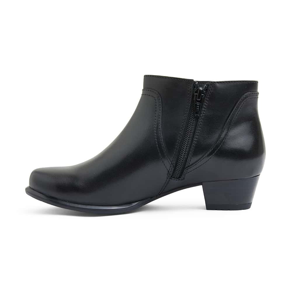 Delmar Boot in Black Leather | Wide Steps | Shoe HQ