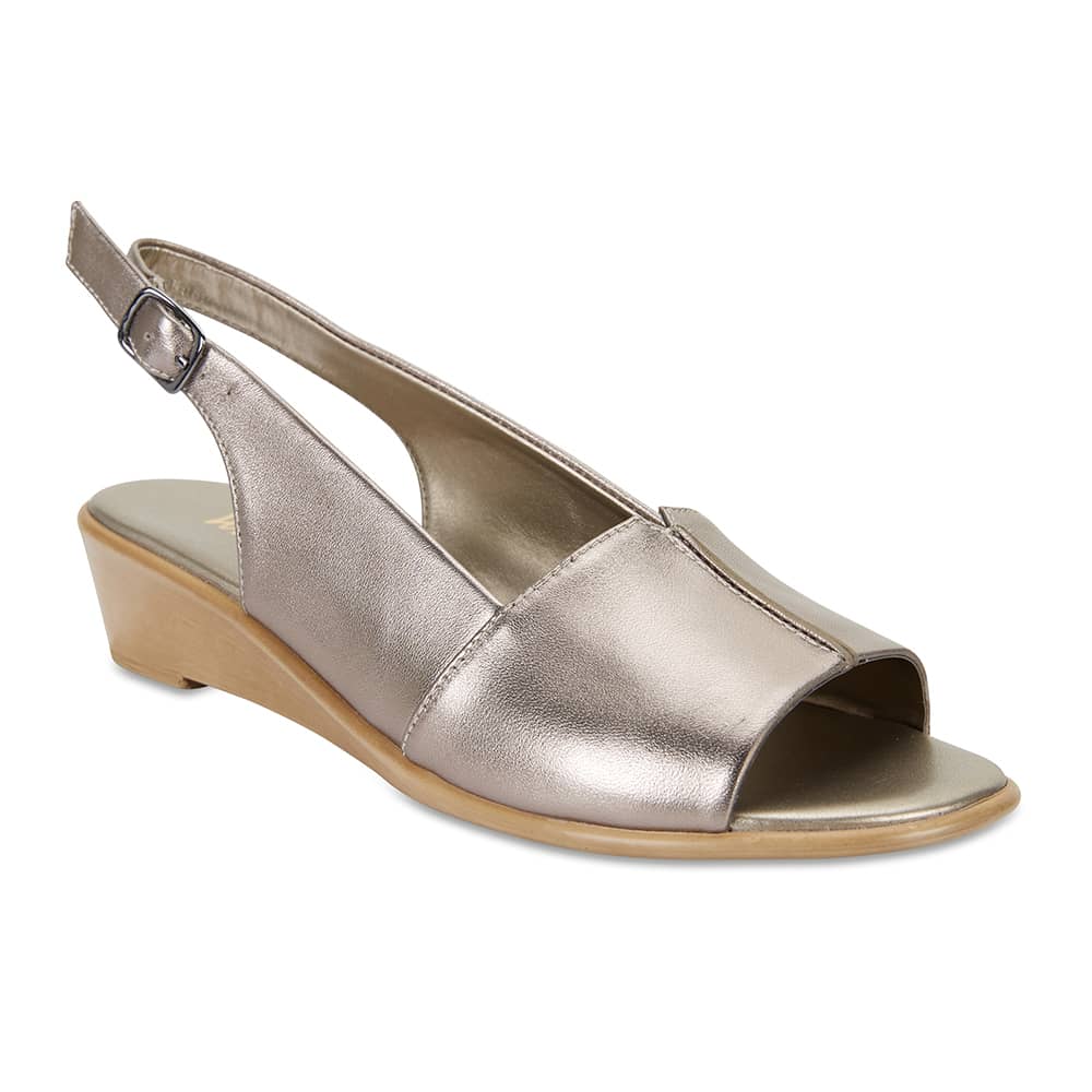 Wide Steps | Lark Heel in Pewter Leather