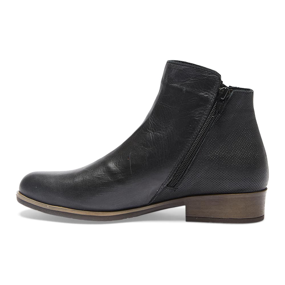 Lido Boot in Black Leather