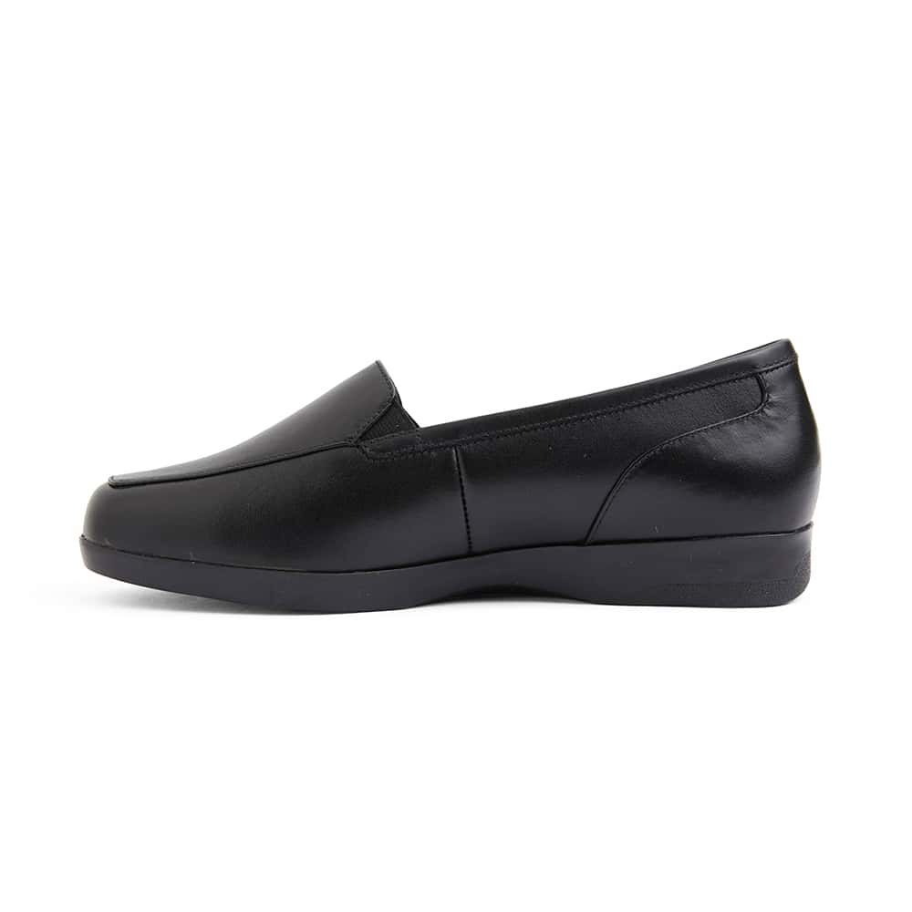 Verse Loafer in Black Leather | Wide Steps | Shoe HQ