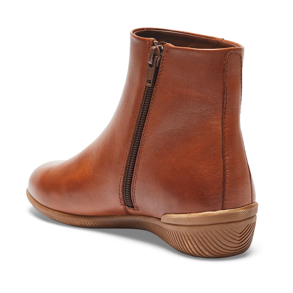 Walker Boot in Mid Brown Leather